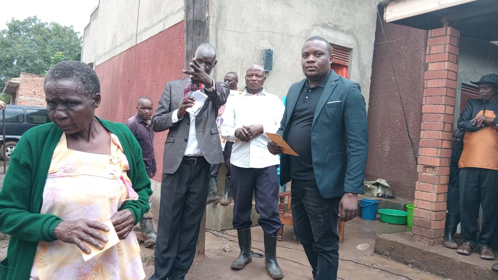Volunteers preparing relief support